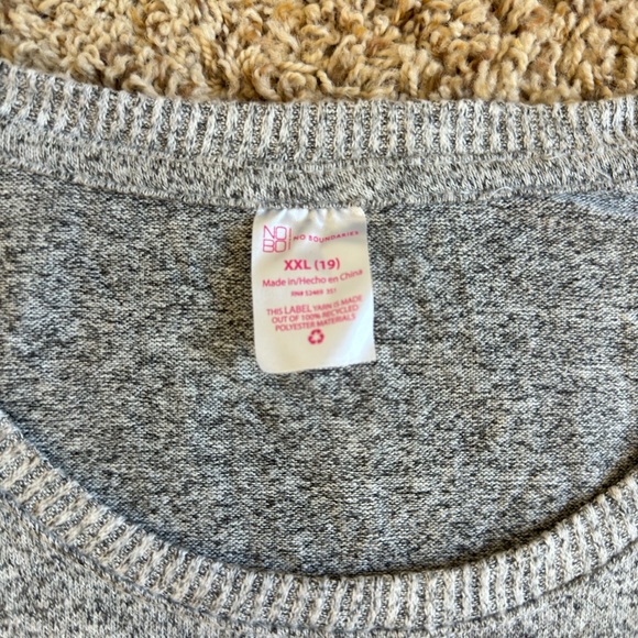 No Boundaries stretchy, lightweight sweater s: XXL - Picture 3 of 4